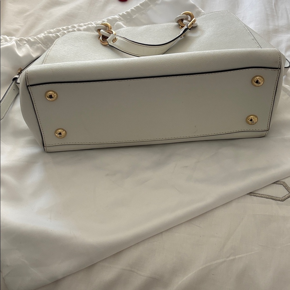 Michael Kors White Leather Satchel with gold hardware! - Picture 6 of 11
